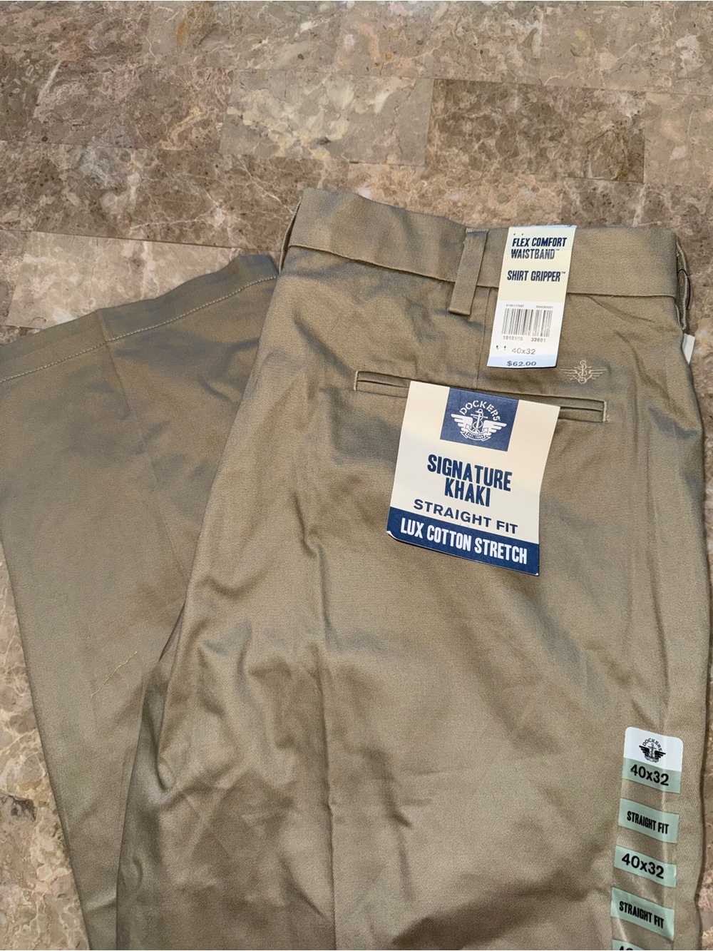 Dockers Signature Khaki Straight Fit Mens  40 X 32 PLEASE READ DESCRIPTION